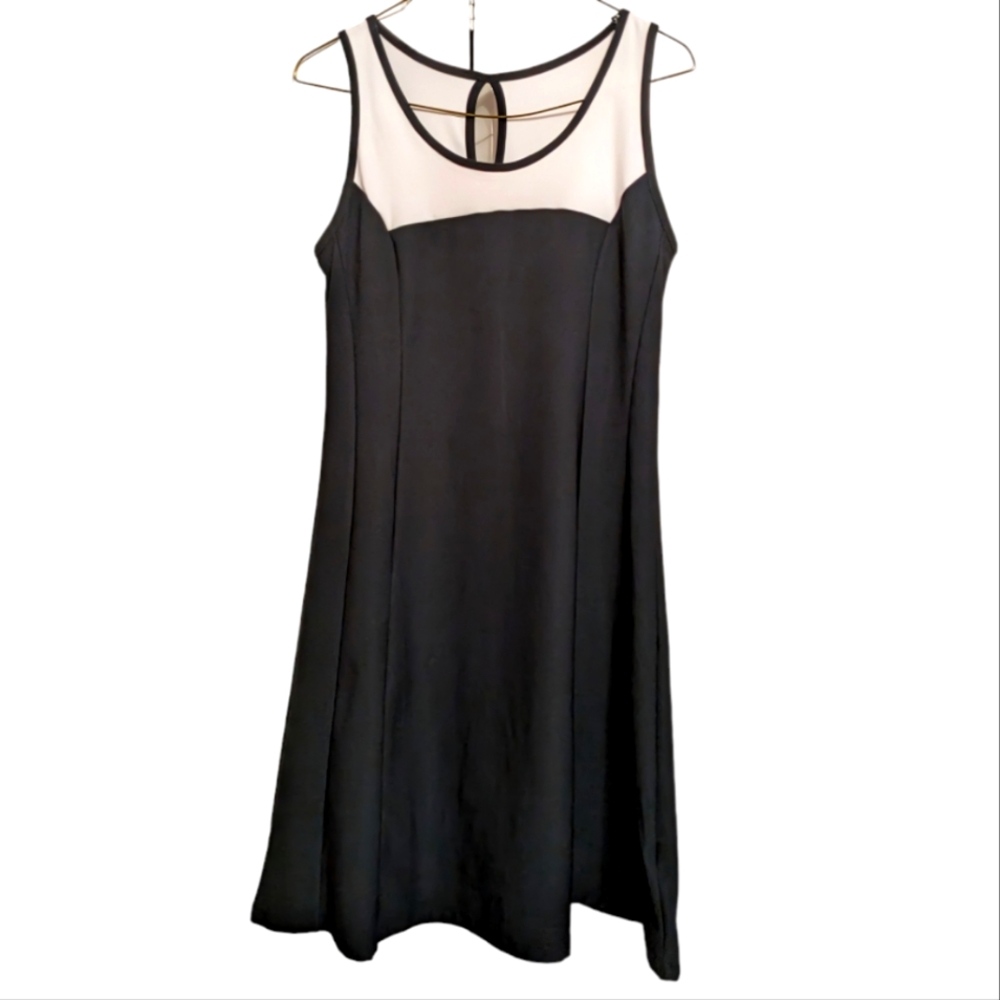 Mondetta sport dress.  Size S.  Keyhole closure. Built in shelf bra. E…